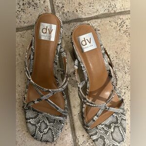 Dolce Vita Snake Print Hinx Block Heel Sandals size 8.5 NWOB